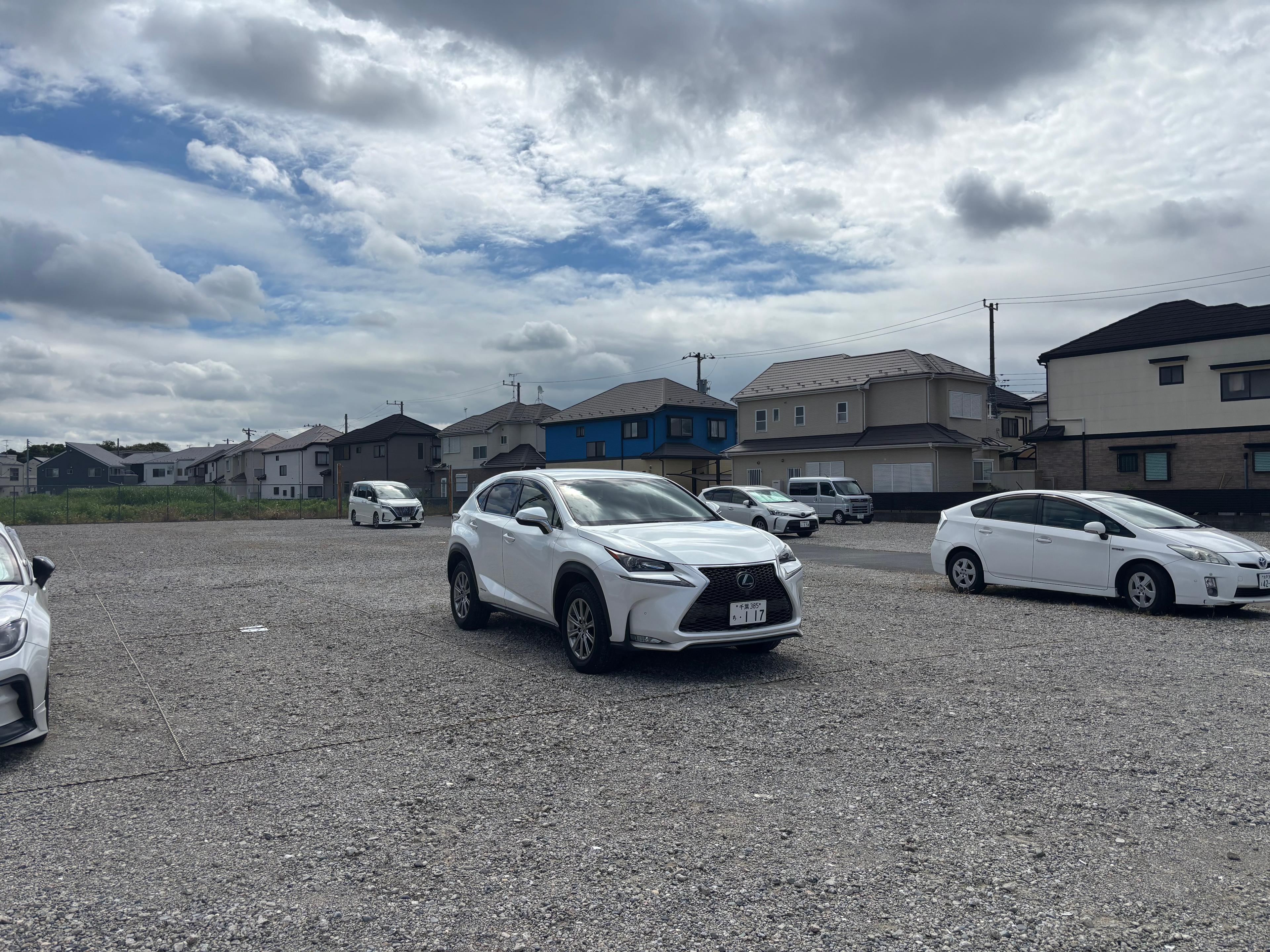 杉山第三駐車場の外観・駐車場イメージ1枚目