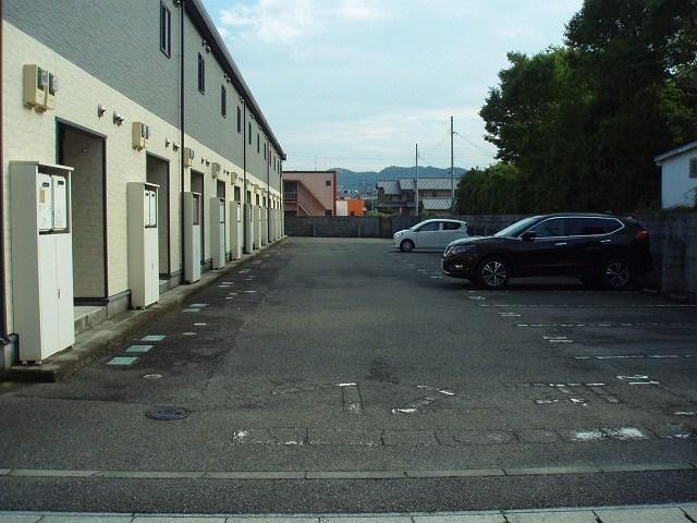 城下(37602)の外観・駐車場イメージ1枚目