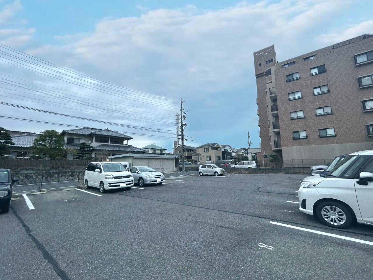 井田町3丁目パーキングの外観・駐車場イメージ2枚目
