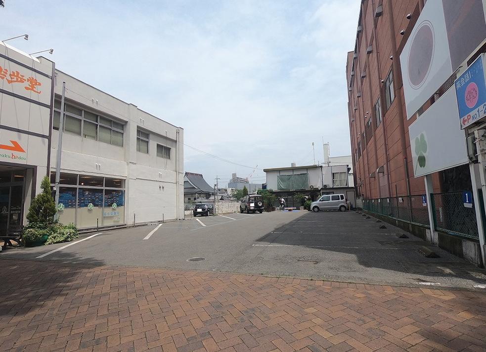 泉月決め駐車場の外観・駐車場イメージ1枚目