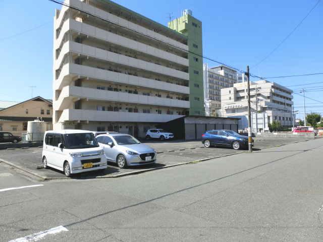 ワイズ・貴船 第1駐車場の外観・駐車場イメージ1枚目