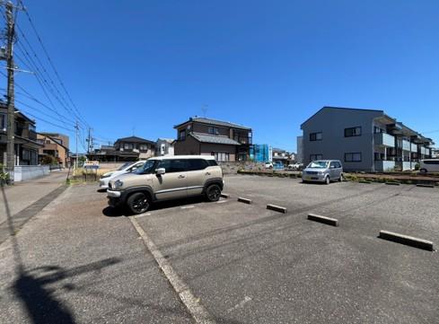 石井ガレージの外観・駐車場イメージ2枚目