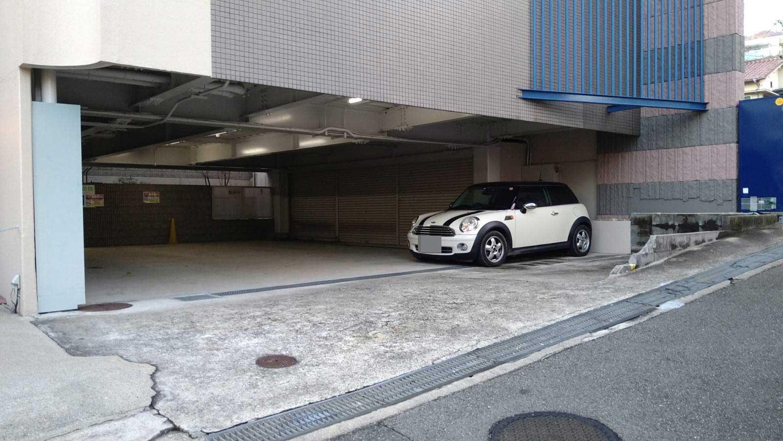 サンビルダー六甲山ノ手の外観・駐車場イメージ1枚目