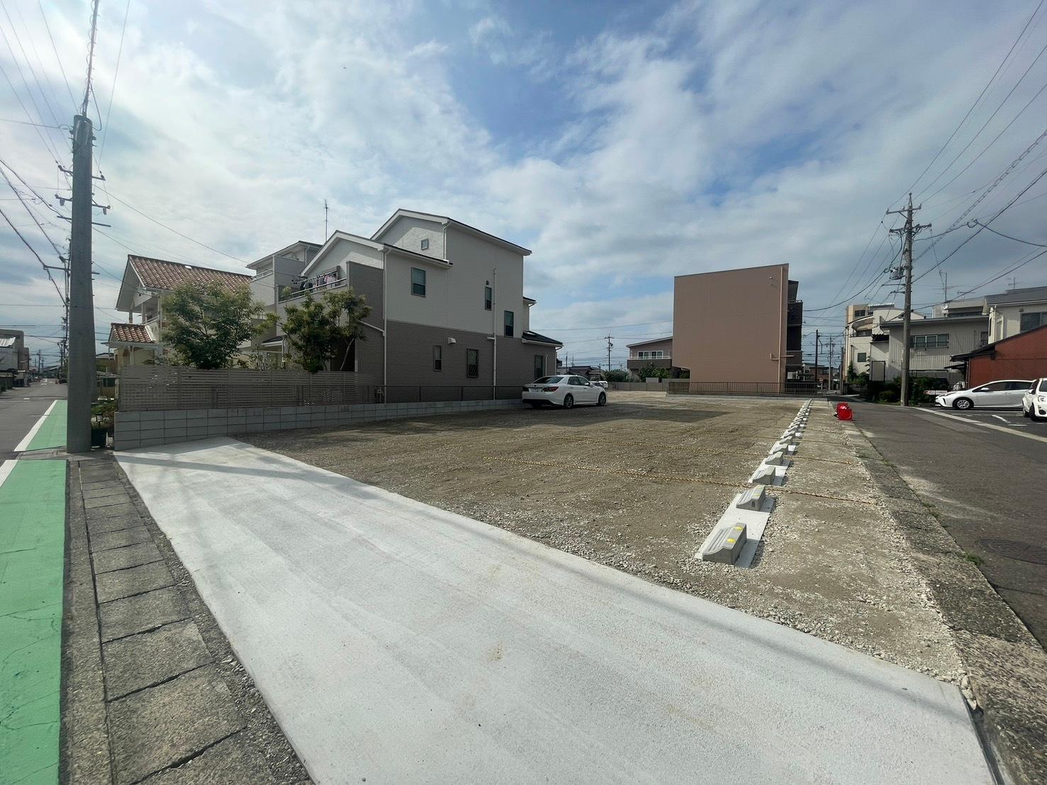江南市古知野町日の出駐車場の外観・駐車場イメージ2枚目