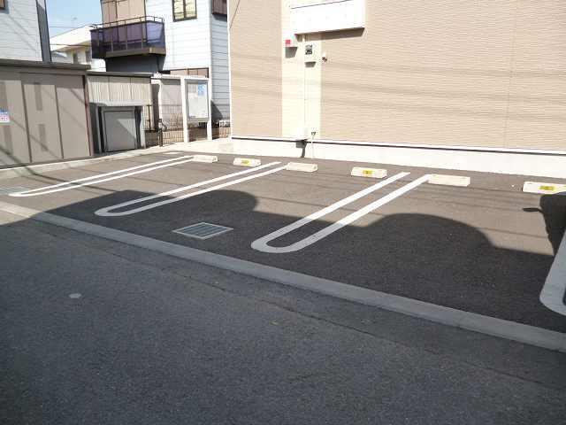 ハッピーベル(39390)の外観・駐車場イメージ1枚目