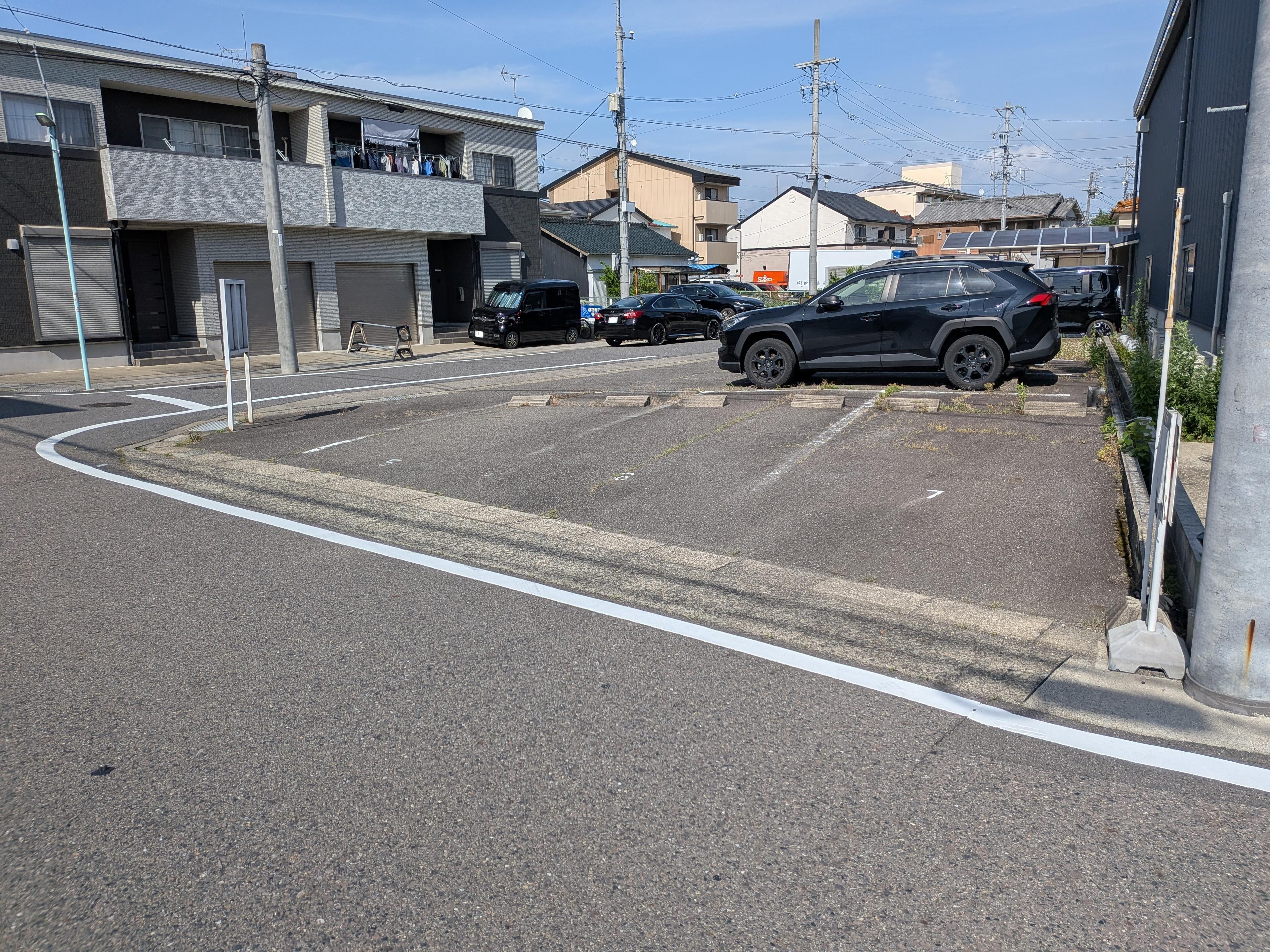浮野町145駐車場の外観・駐車場イメージ2枚目