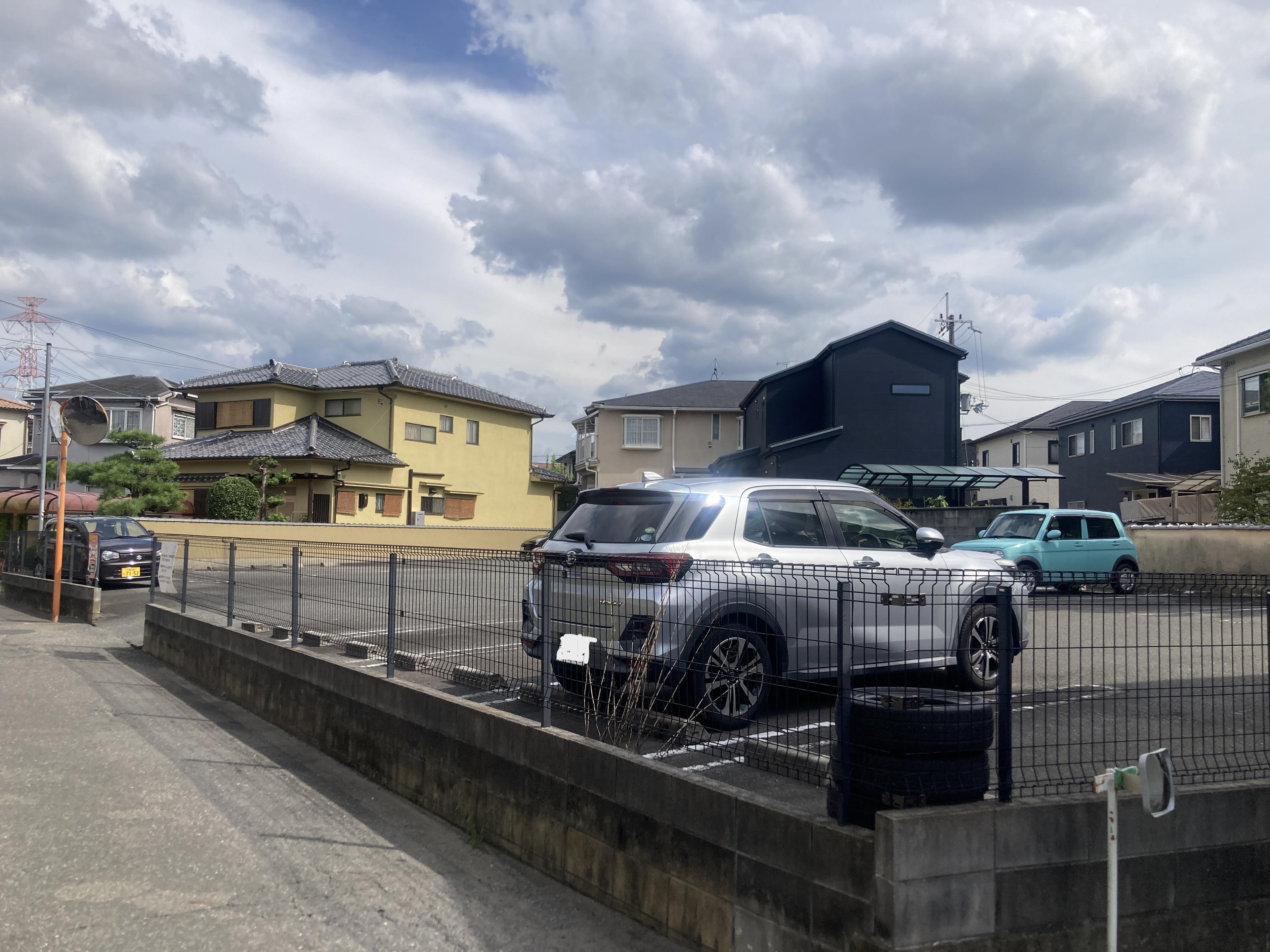 黄金野駐車場の外観・駐車場イメージ1枚目