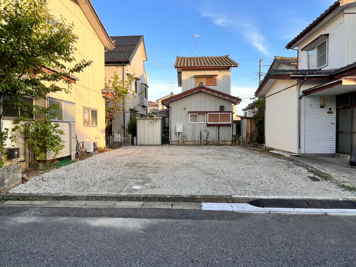 坂井駐車場の外観・駐車場イメージ1枚目