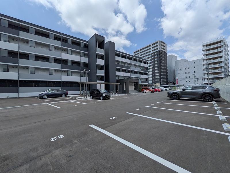 ディークレスト三輪田町(駐車場)の外観・駐車場イメージ3枚目