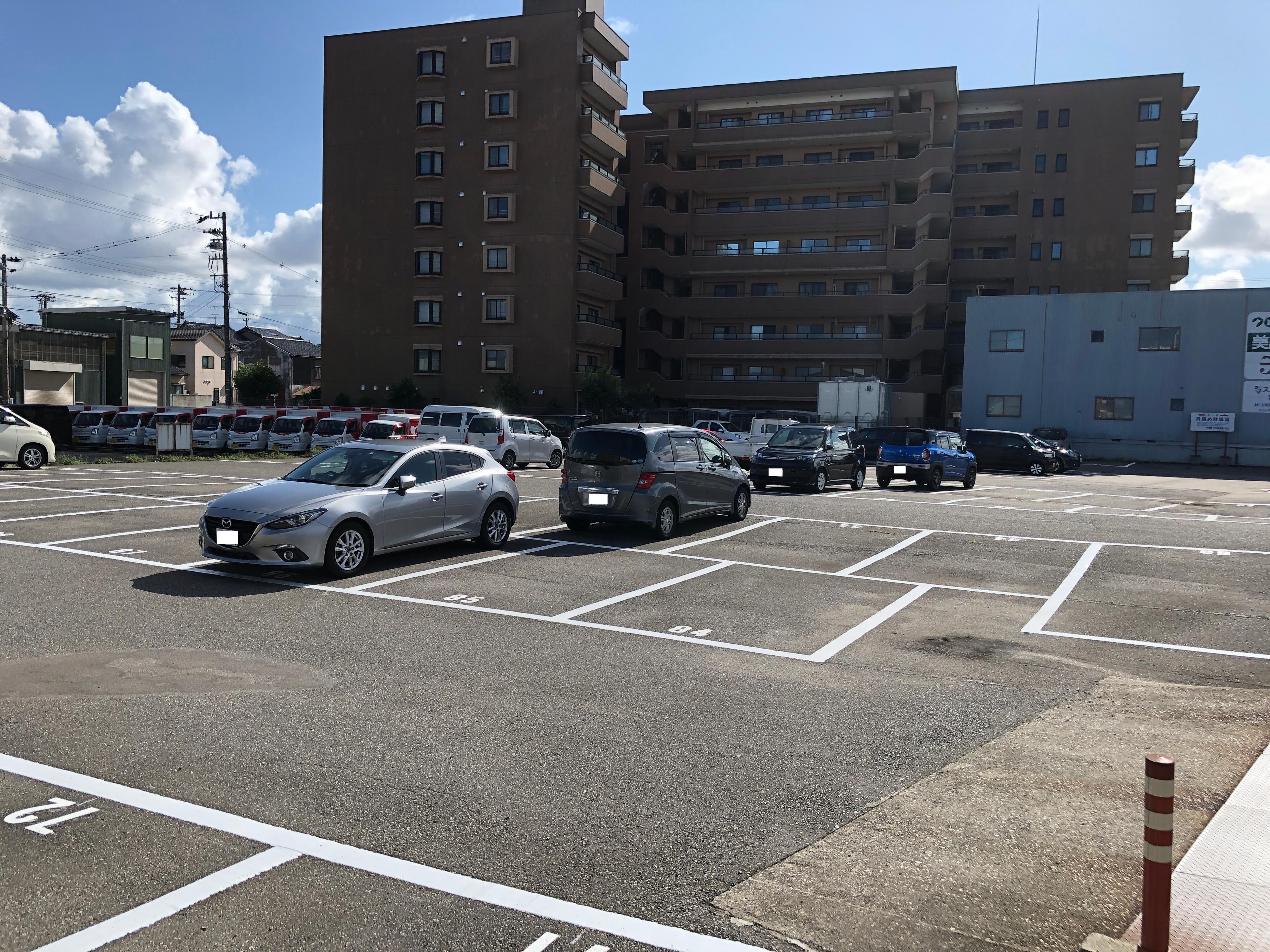 第一駐車場の外観・駐車場イメージ1枚目