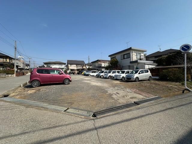 逆井岩名駐車場の外観・駐車場イメージ1枚目