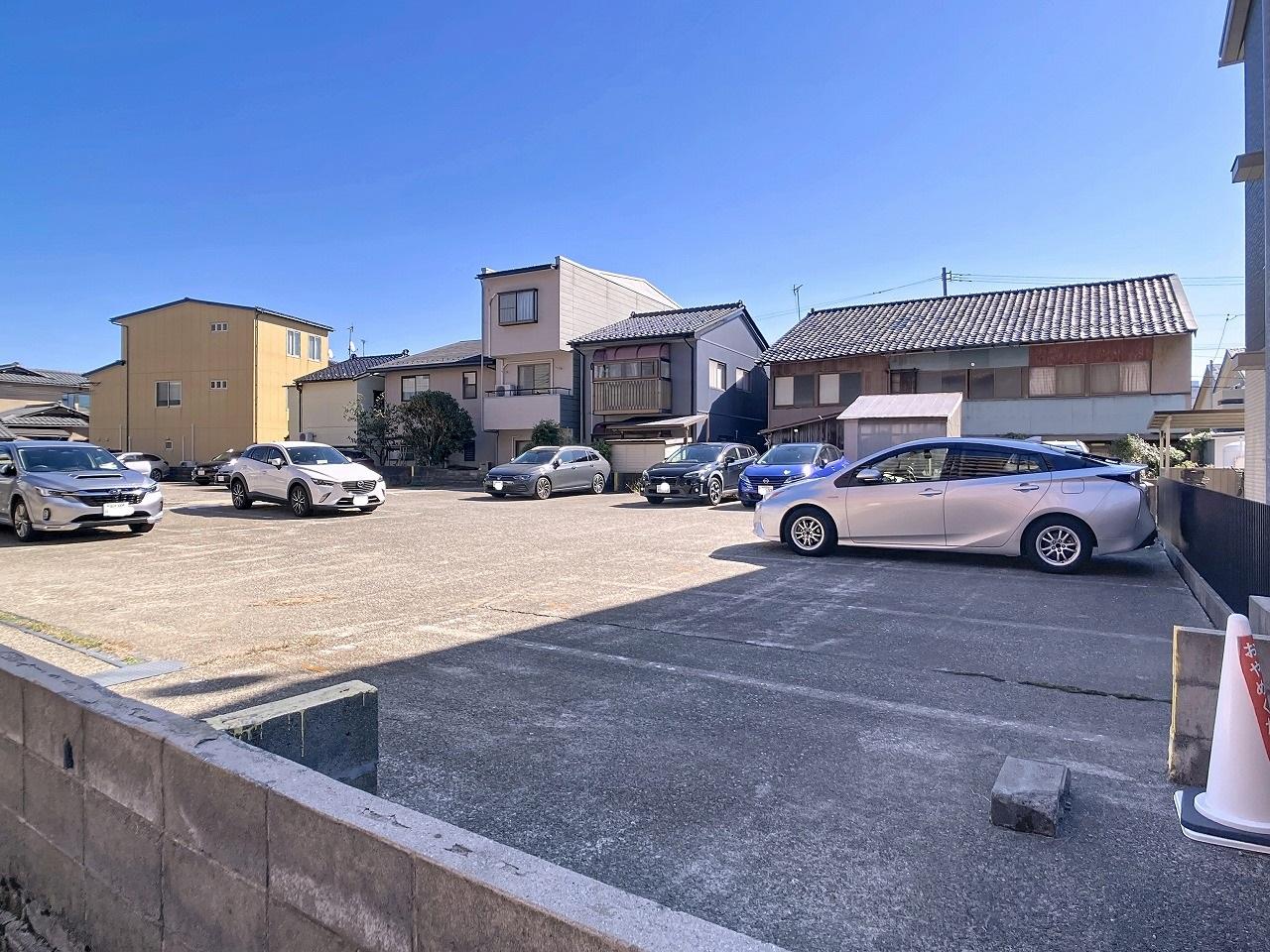 長土塀瀬沢パーキング②の外観・駐車場イメージ2枚目