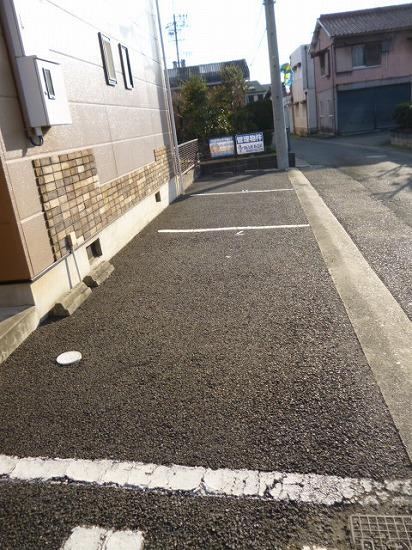 サンガーデンプラムAの外観・駐車場イメージ2枚目