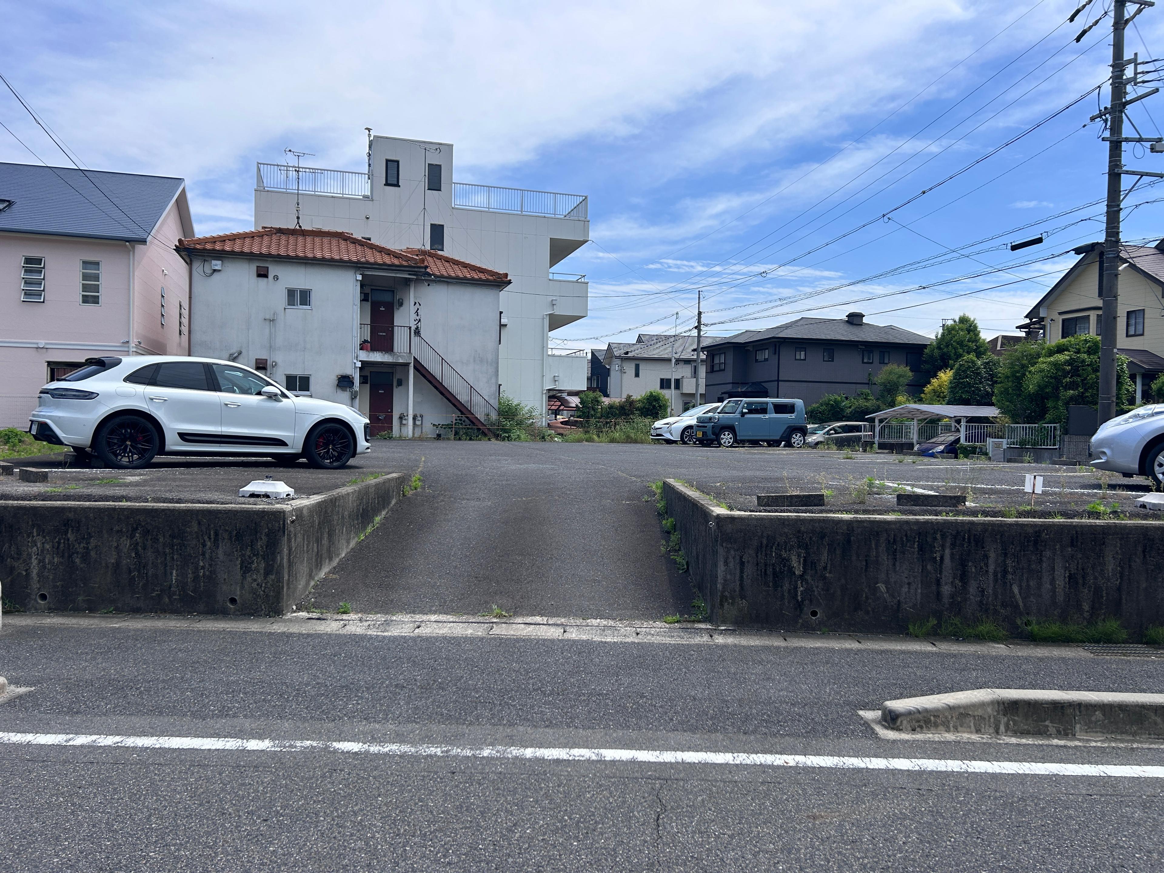 山越パーキング第2の外観・駐車場イメージ2枚目