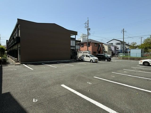 88(27717)の外観・駐車場イメージ1枚目