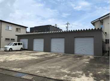 寺町貸ガレージの外観・駐車場イメージ1枚目