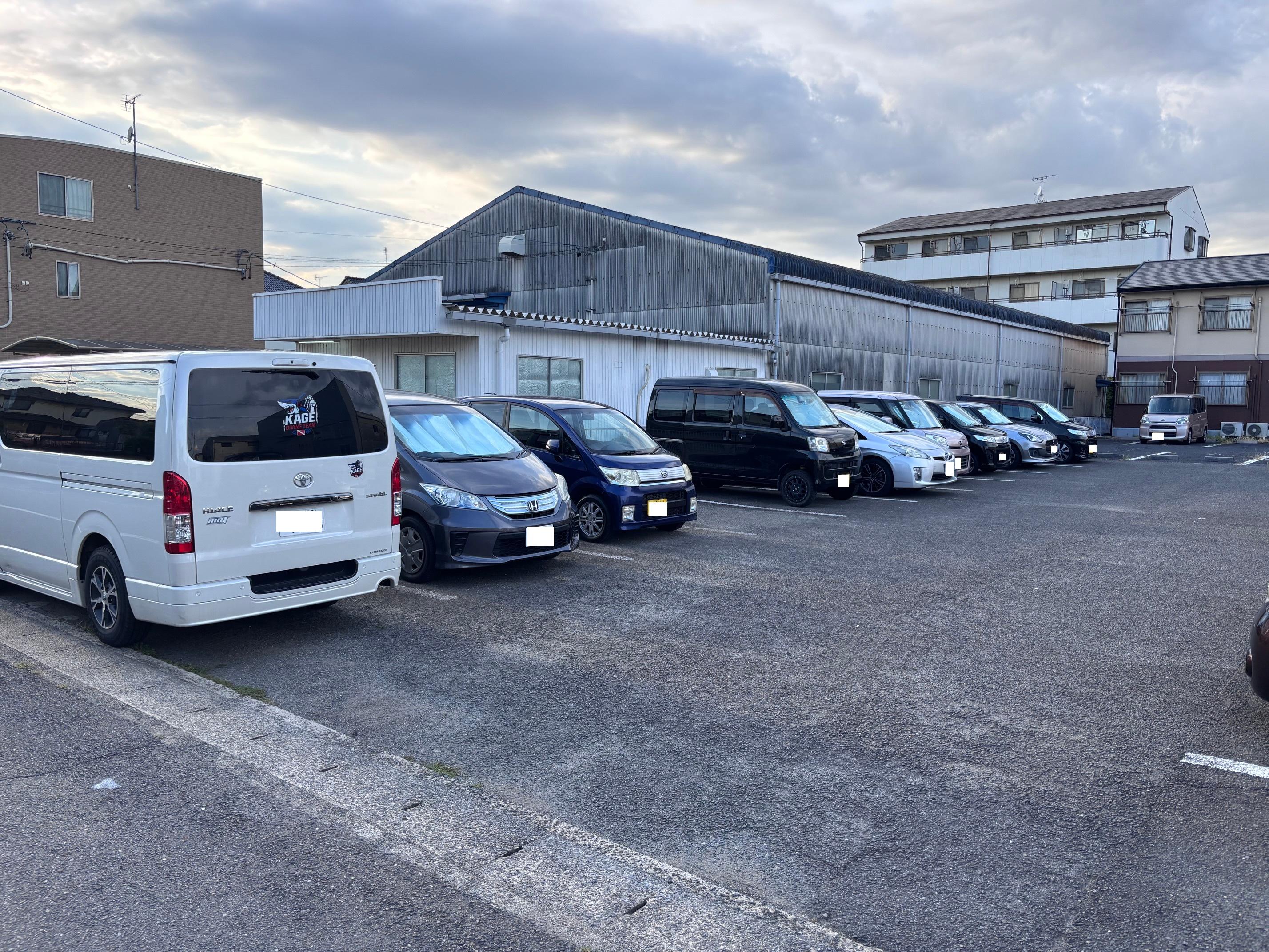 ロイヤル駐車場の外観・駐車場イメージ2枚目