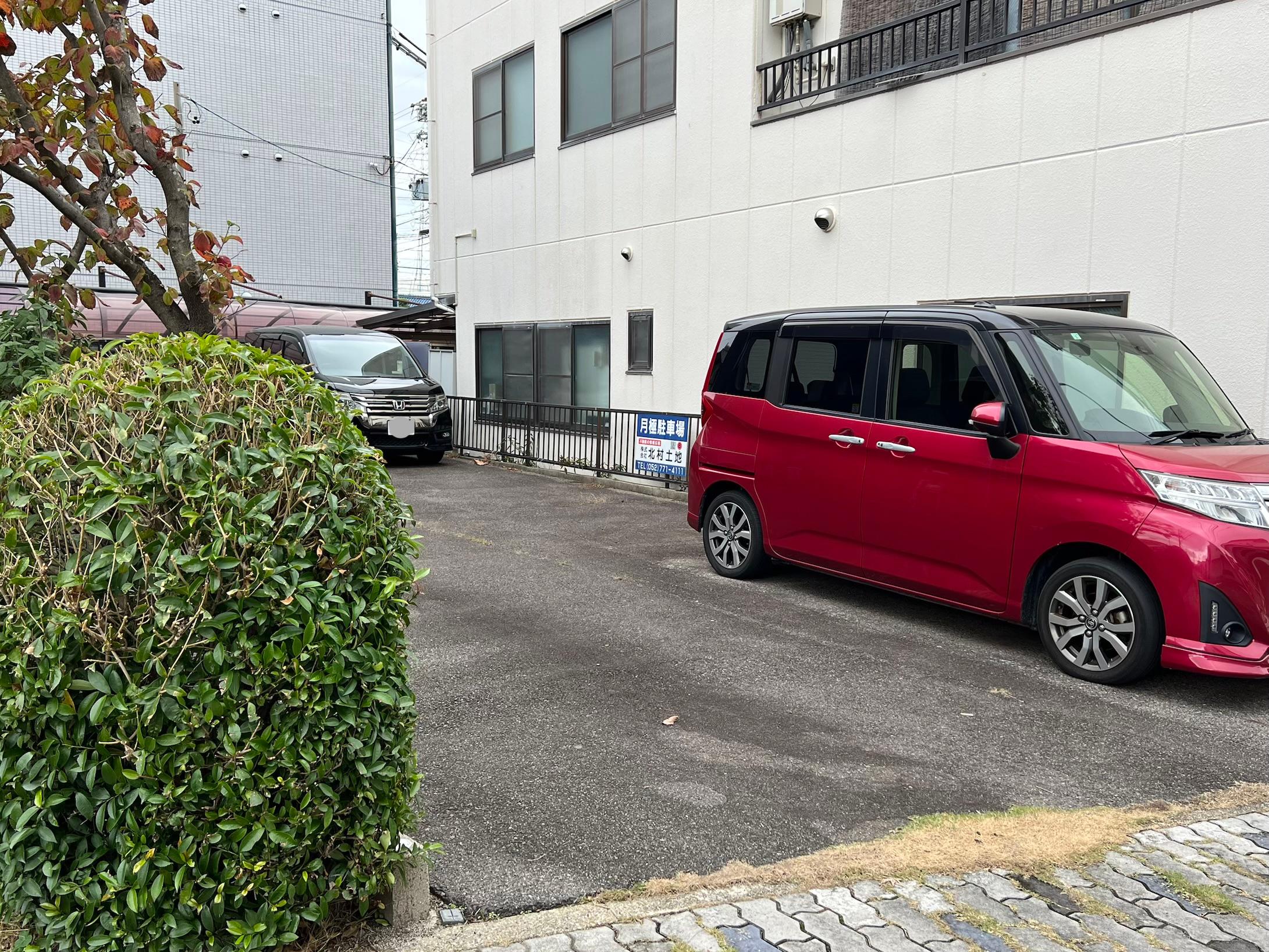 川本駐車場の外観・駐車場イメージ1枚目