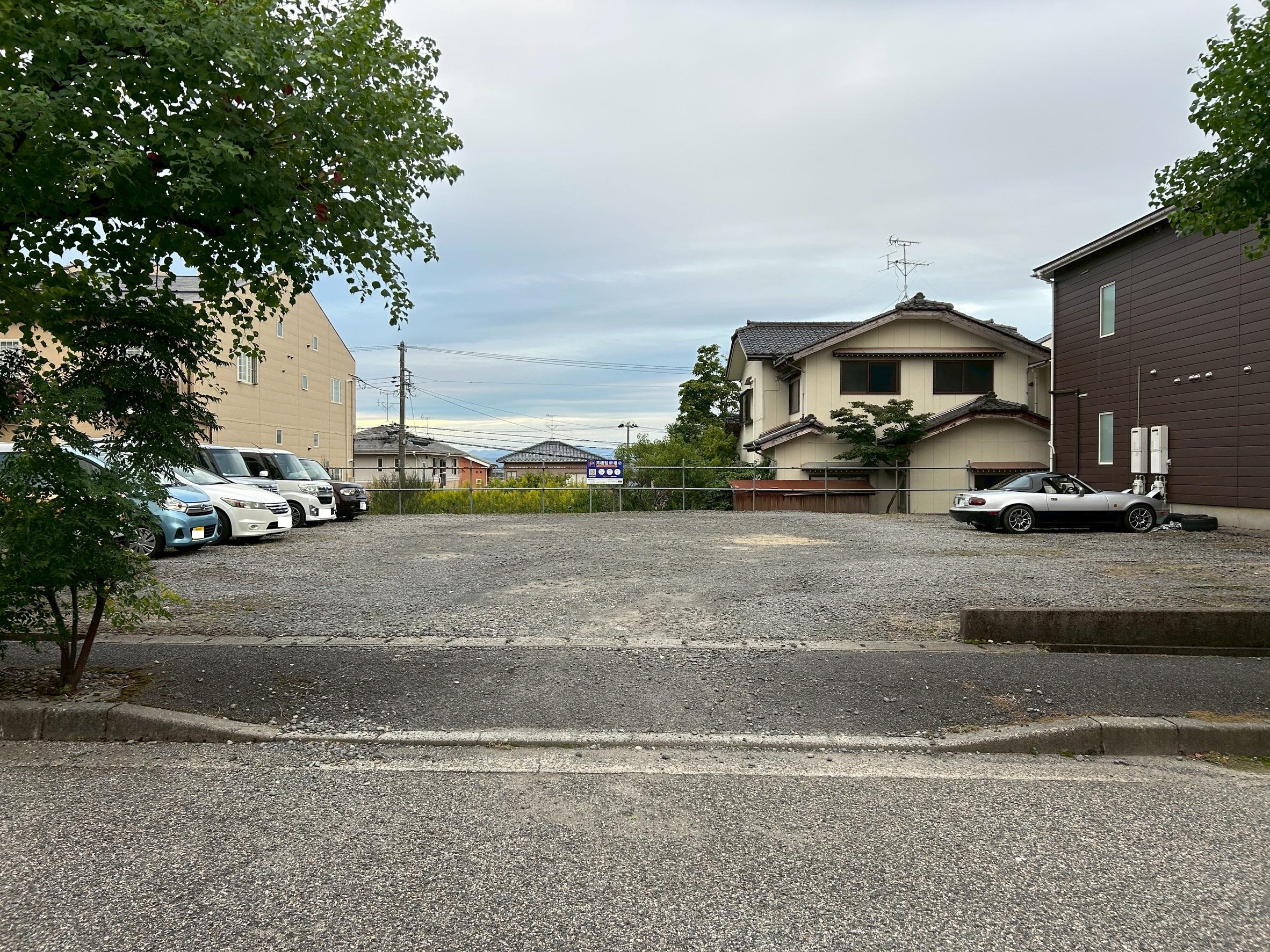 21.山作ガレージの外観・駐車場イメージ2枚目