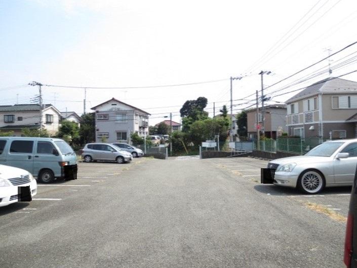 渡辺駐車場の外観・駐車場イメージ3枚目