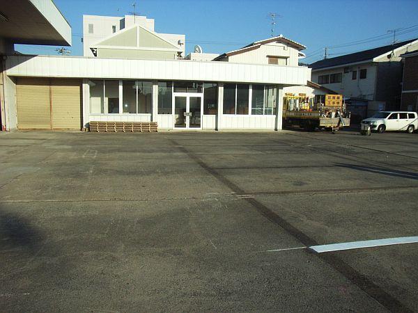 植田駐車場の外観・駐車場イメージ2枚目