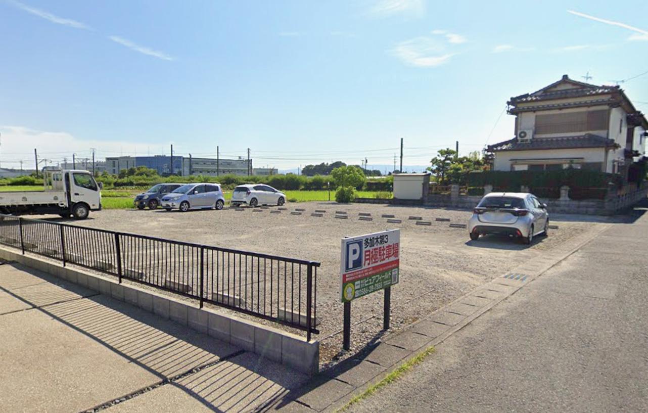ピュア・多加木第3駐車場の外観・駐車場イメージ2枚目
