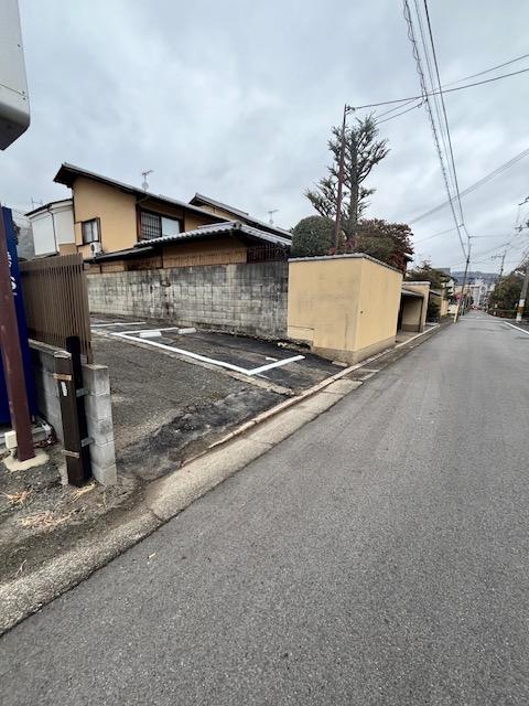 下鴨前萩町ガレージの外観・駐車場イメージ3枚目