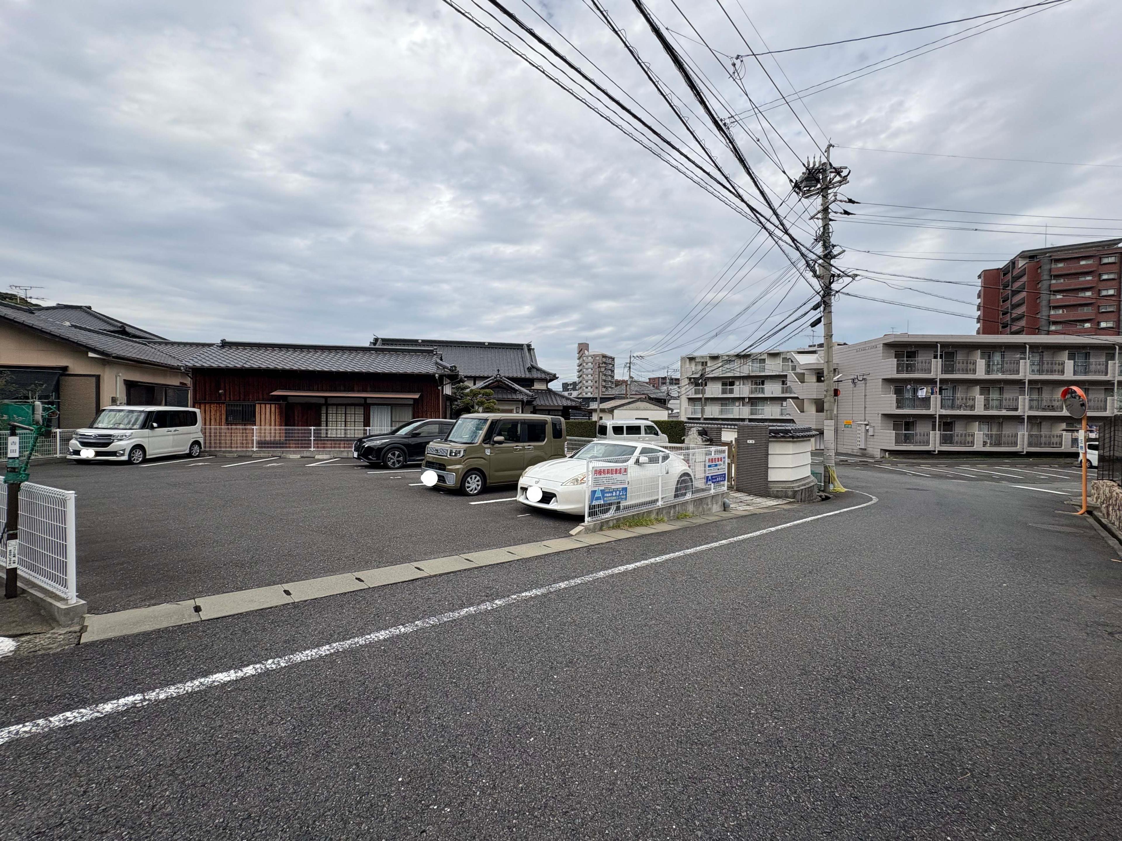 吉田駐車場の外観・駐車場イメージ3枚目