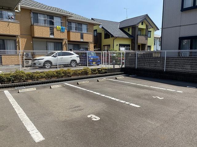 第2ユタカマンション駐車場の外観・駐車場イメージ2枚目