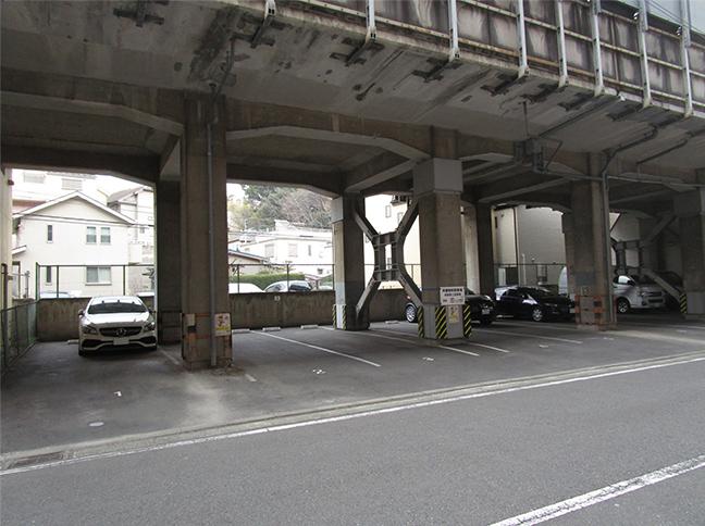 SSK岸根第二駐車場の外観・駐車場イメージ2枚目