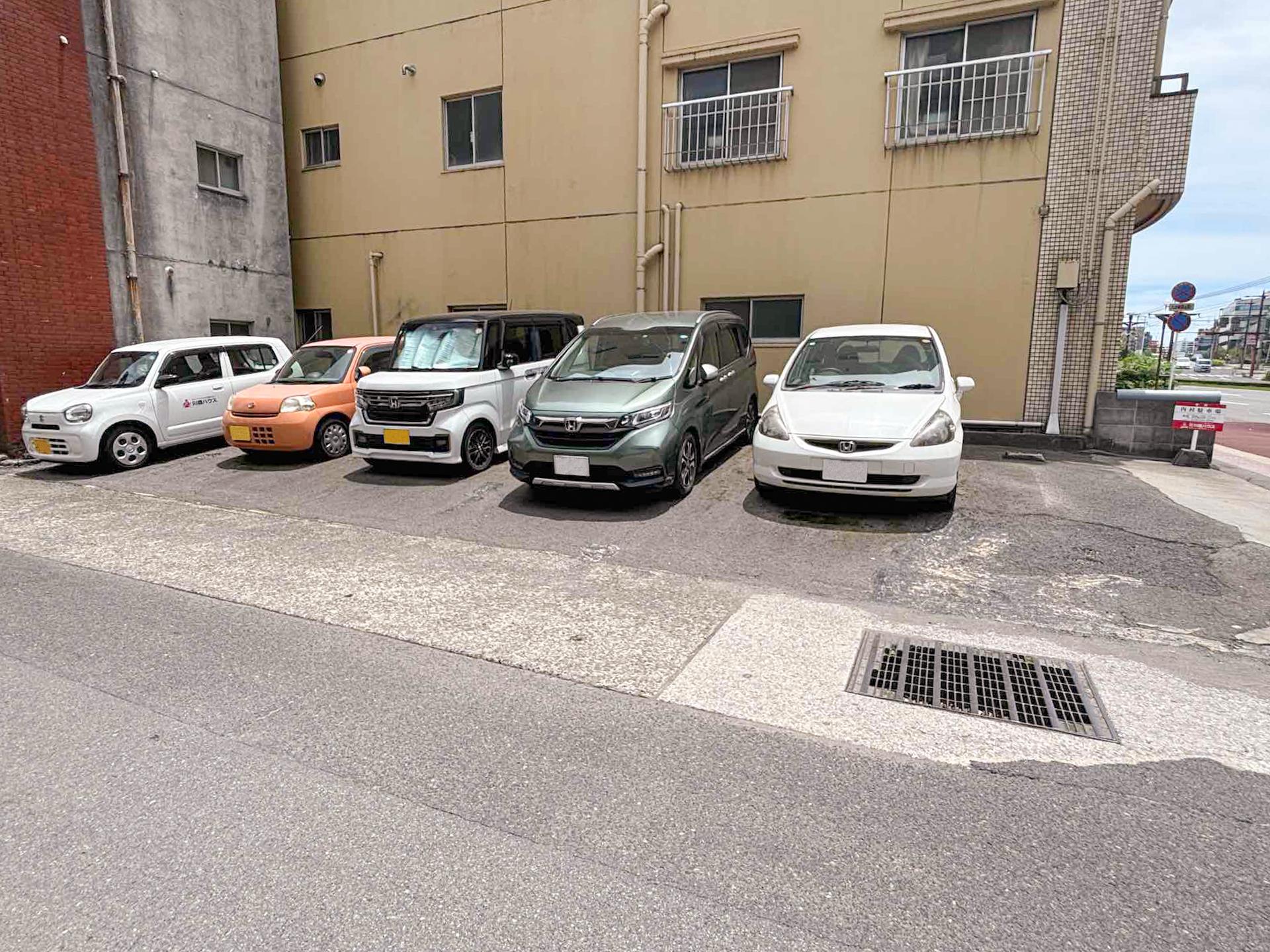 内村駐車場の外観・駐車場イメージ3枚目