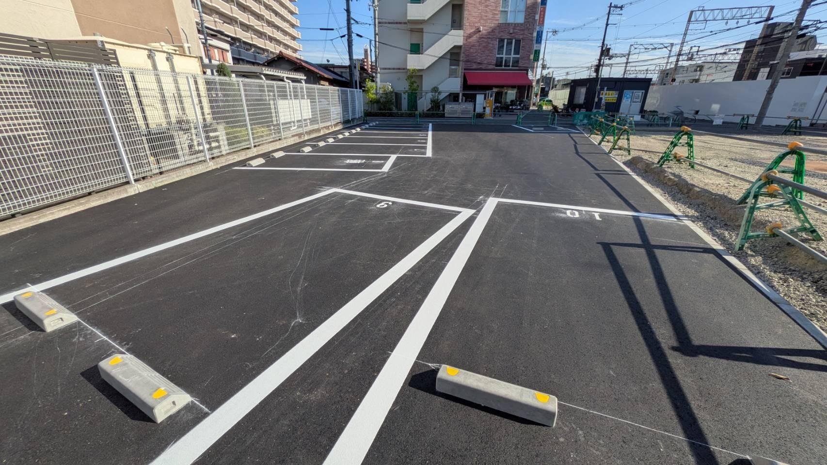 田村建設ガレージ 香里南之町Ⅱの外観・駐車場イメージ3枚目