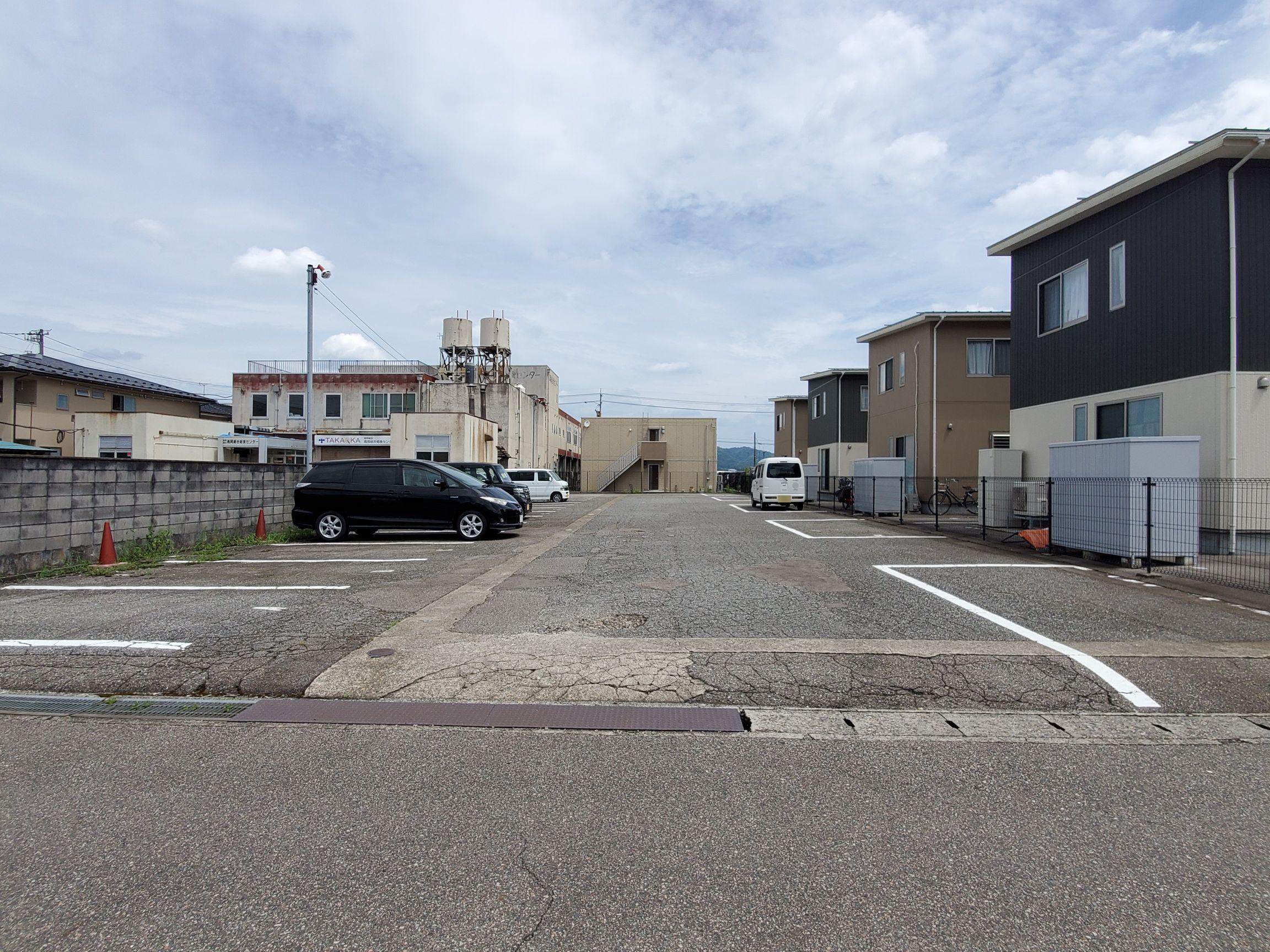 美幸町月極駐車場の外観・駐車場イメージ2枚目