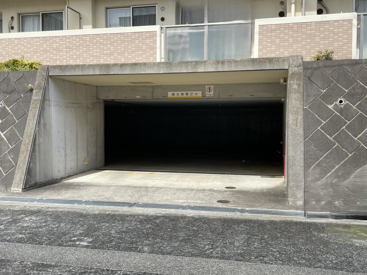 シャインヴィラ妙蓮寺駐車場の外観・駐車場イメージ1枚目