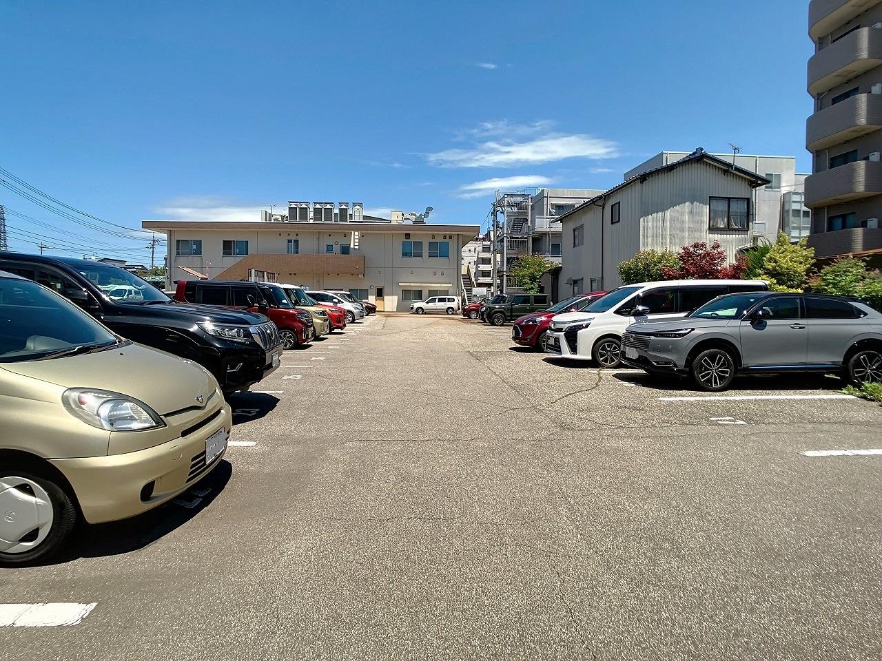 京町パーキングの外観・駐車場イメージ2枚目