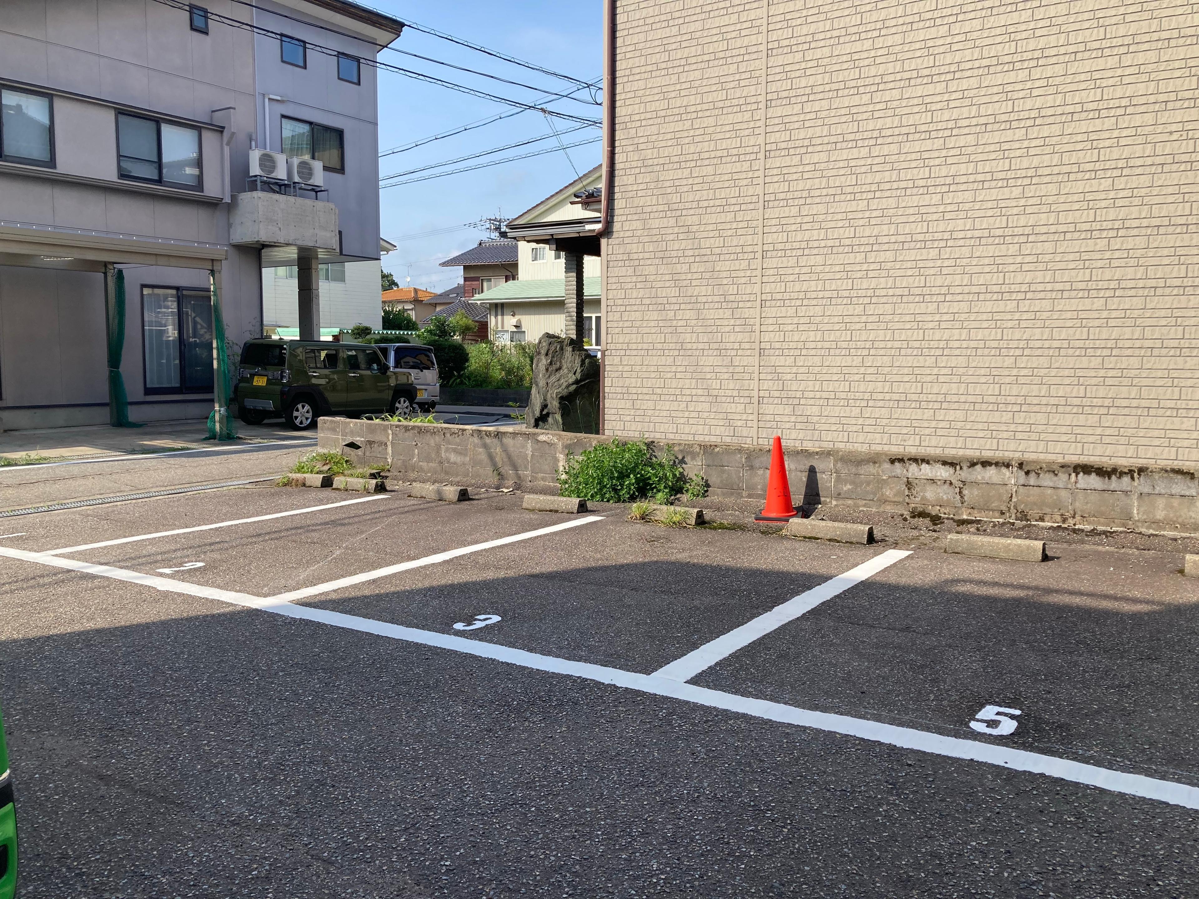 小立野2丁目パーキングの外観・駐車場イメージ2枚目