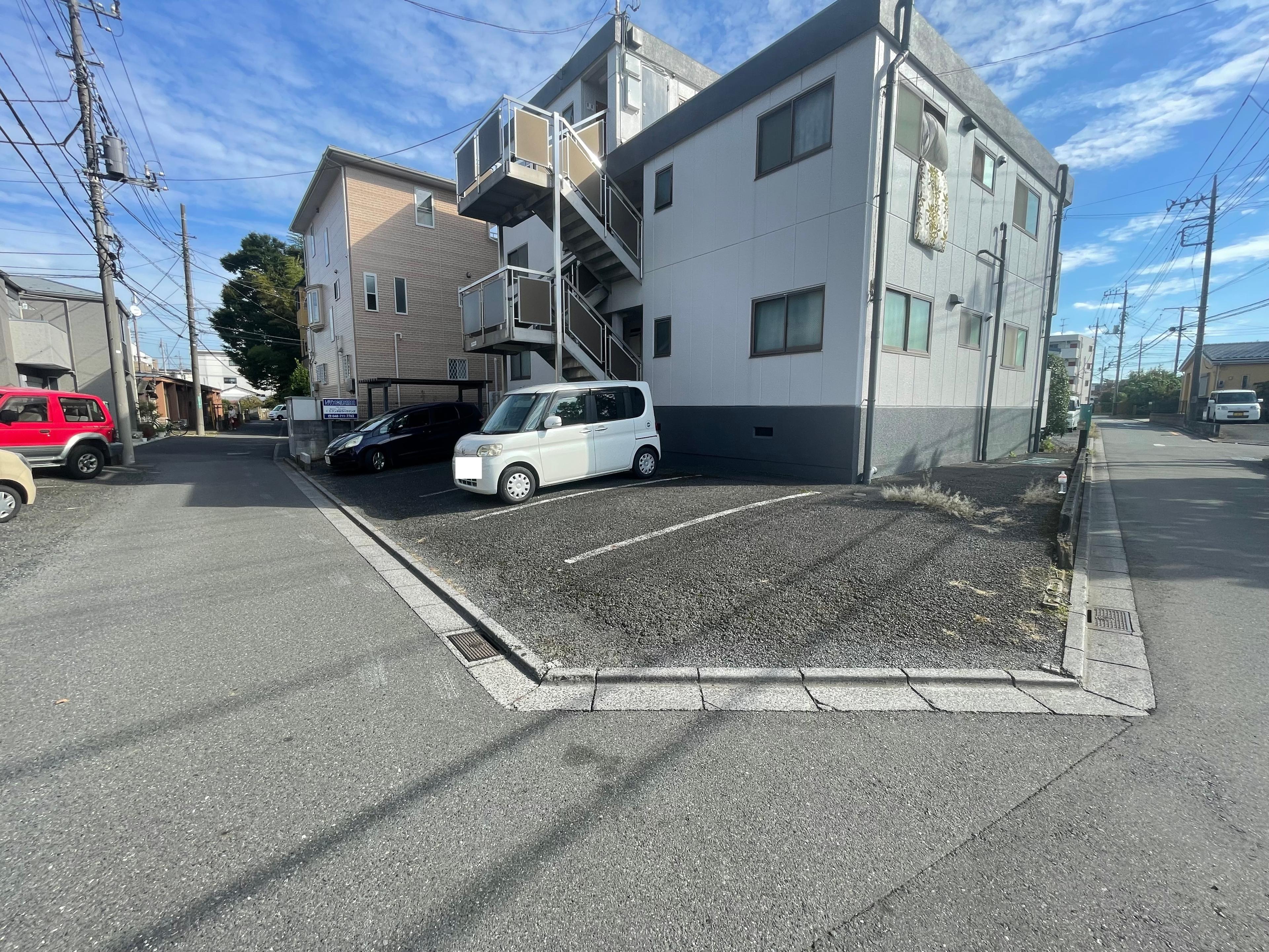 レジデンス中村第2前駐車場の外観・駐車場イメージ1枚目