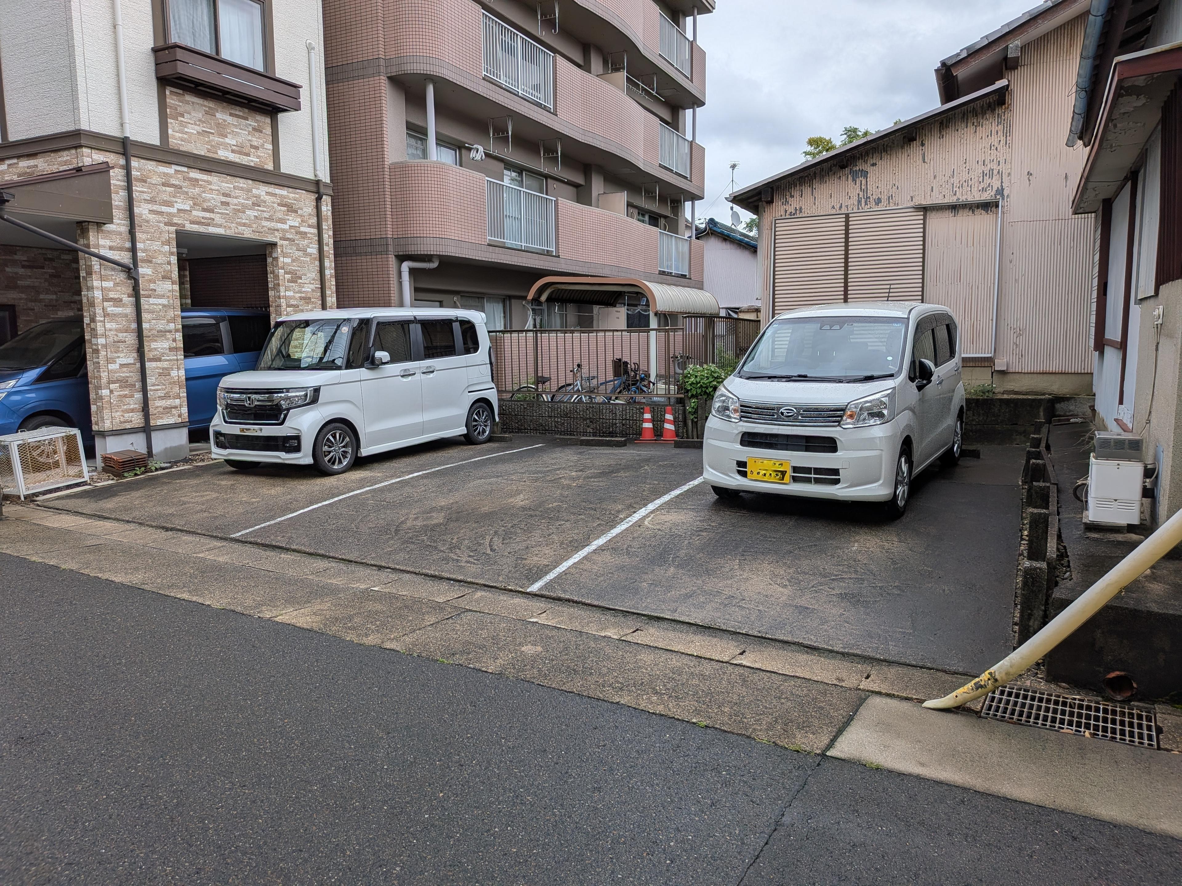 中小田井1-520駐車場の外観・駐車場イメージ1枚目