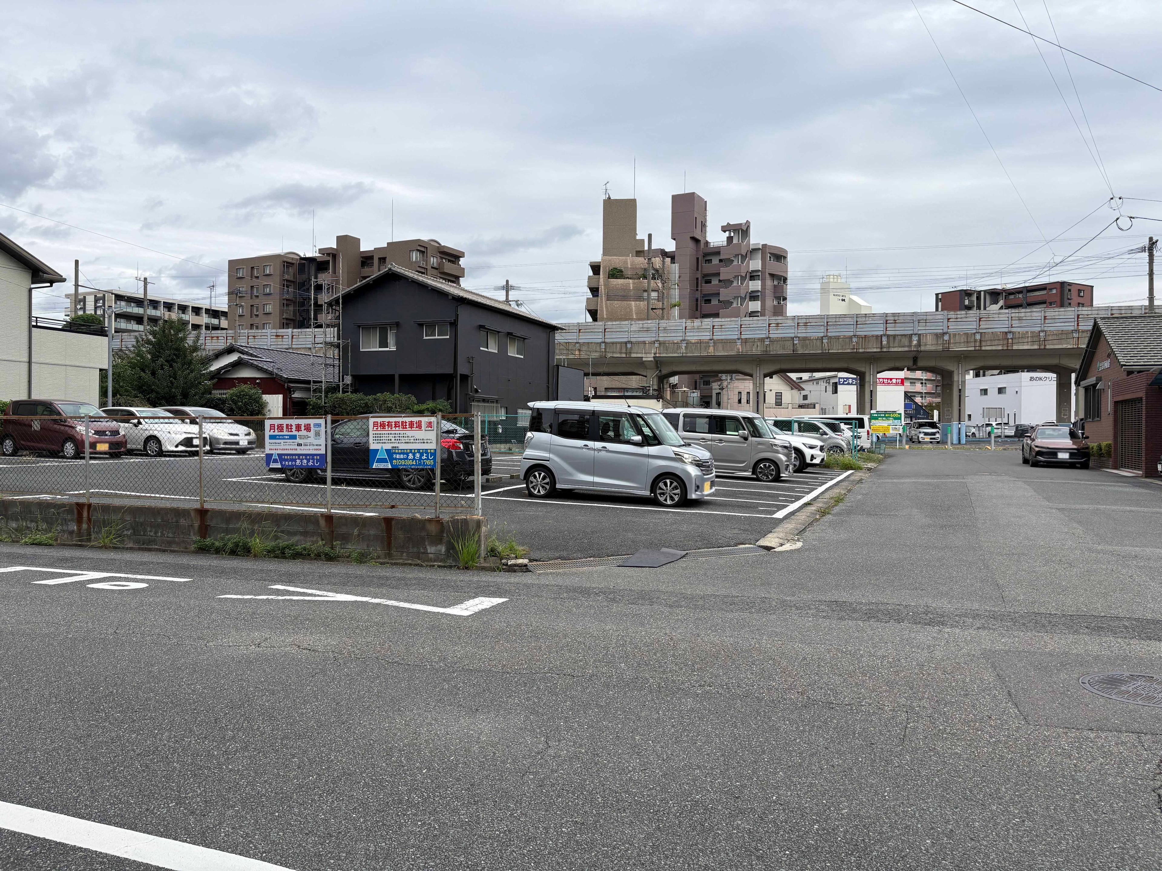 パーキング藤本の外観・駐車場イメージ1枚目