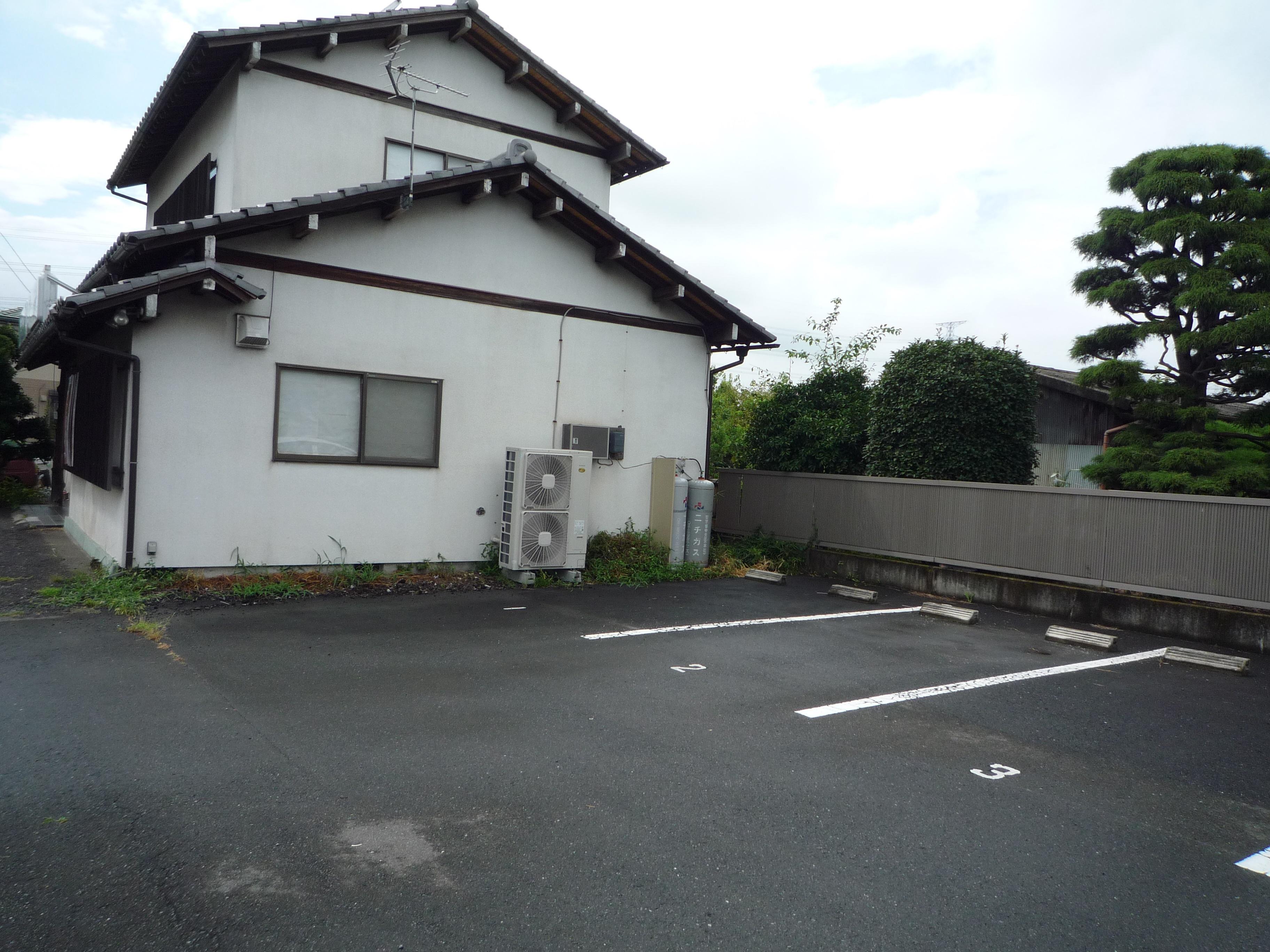 北新波町諏訪西月極駐車場の外観・駐車場イメージ2枚目