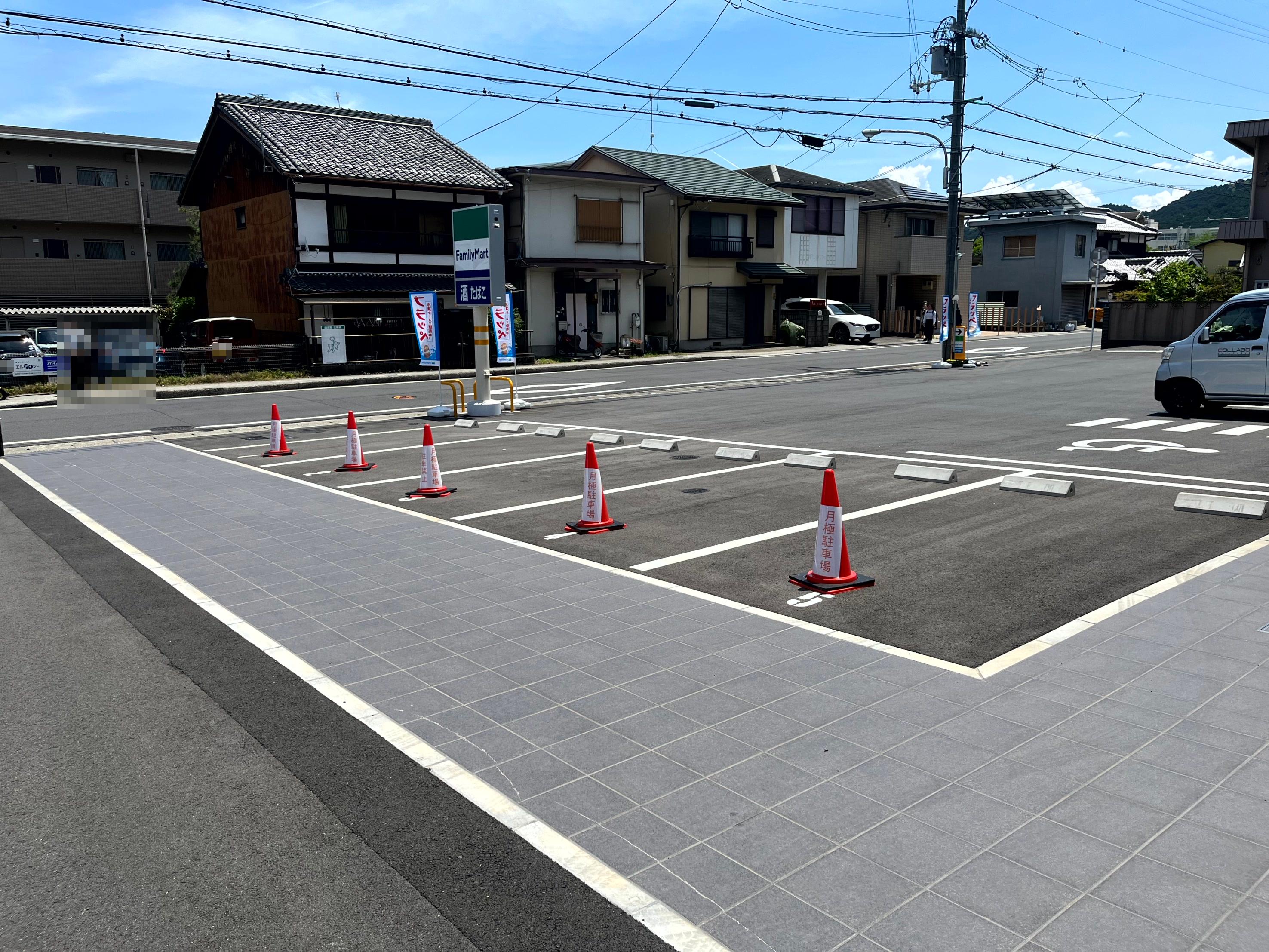セントポーリア石山ガレージの外観・駐車場イメージ2枚目