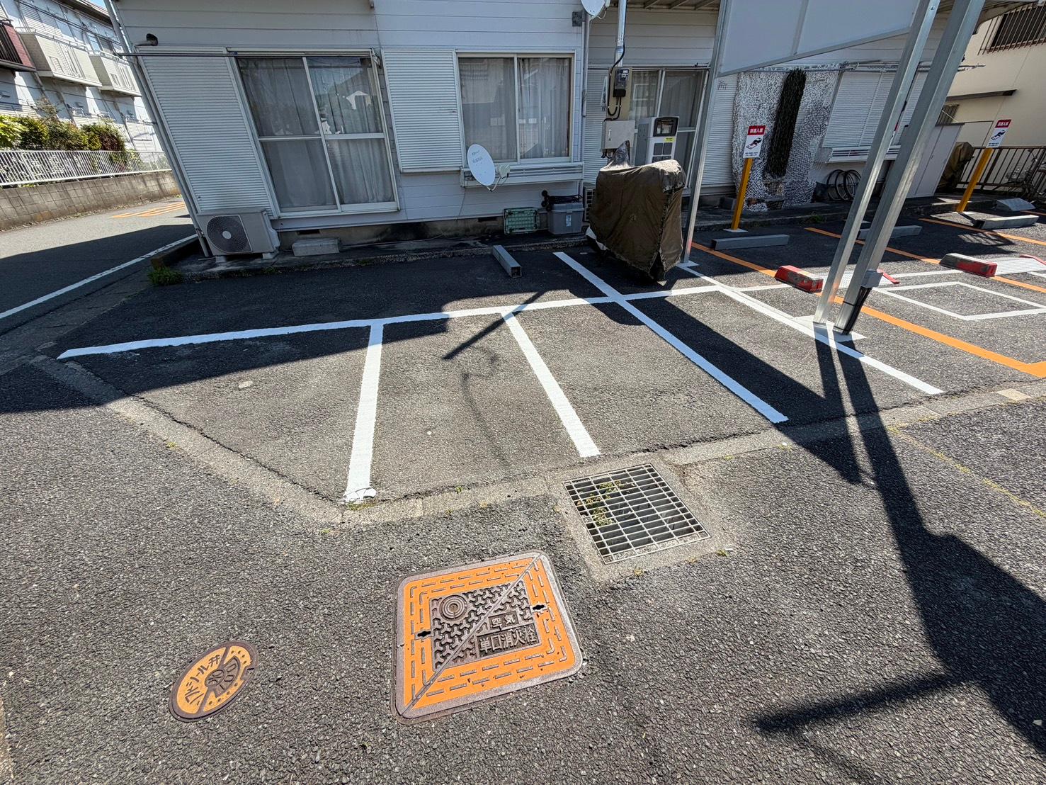 ハイツペサニア駐車場の外観・駐車場イメージ1枚目