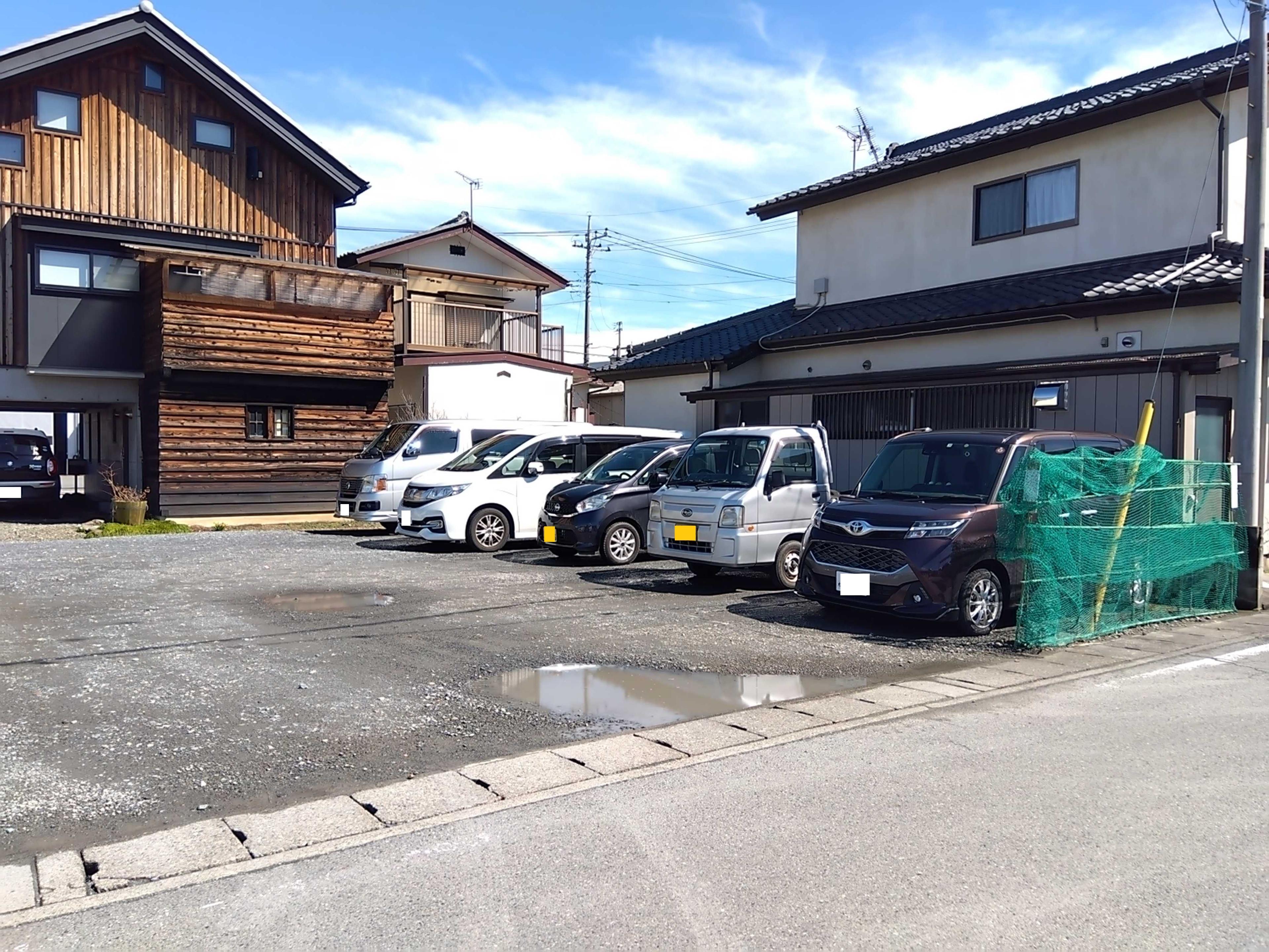 八幡町月極駐車場の外観・駐車場イメージ2枚目