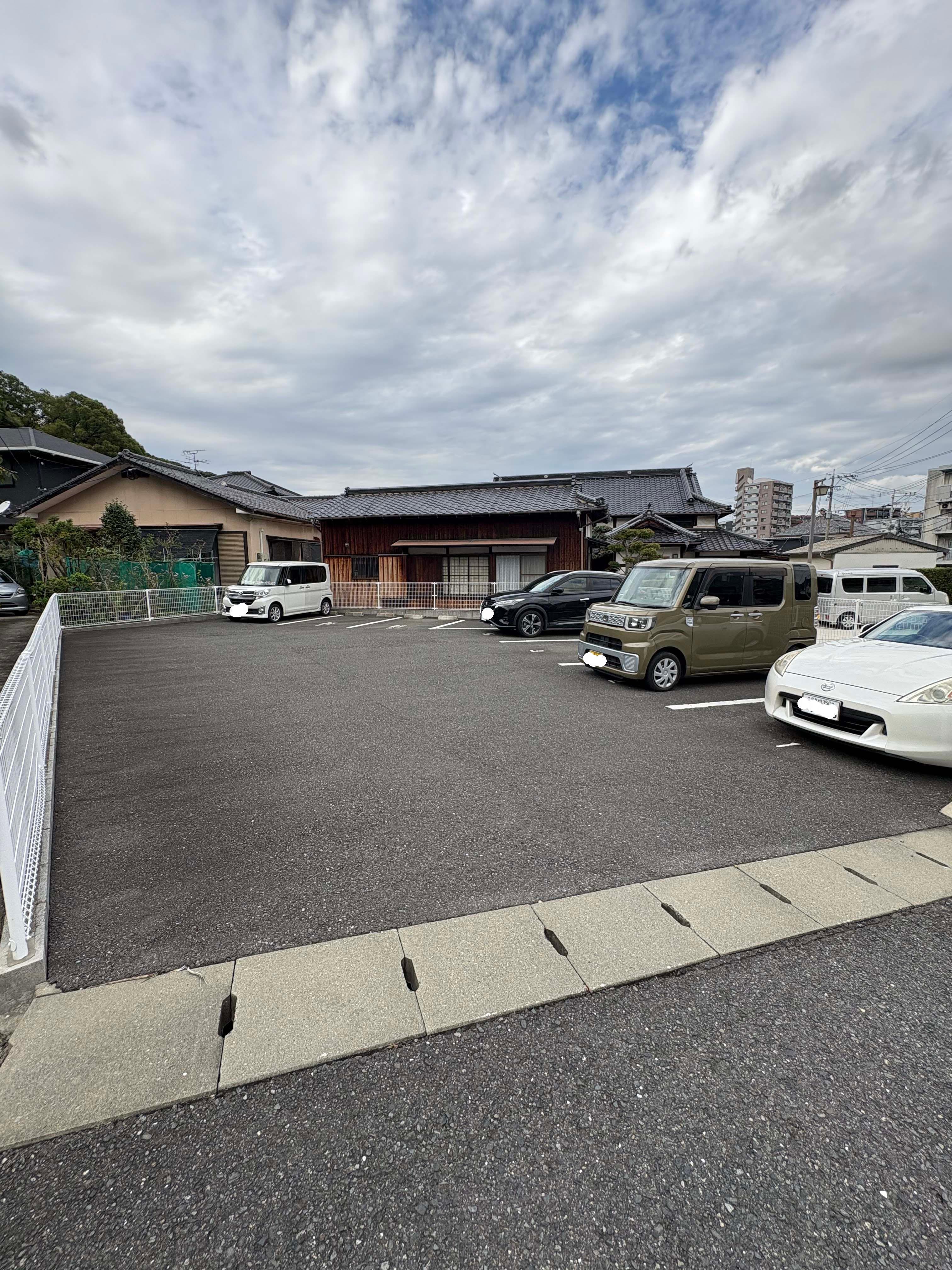 吉田駐車場の外観・駐車場イメージ2枚目