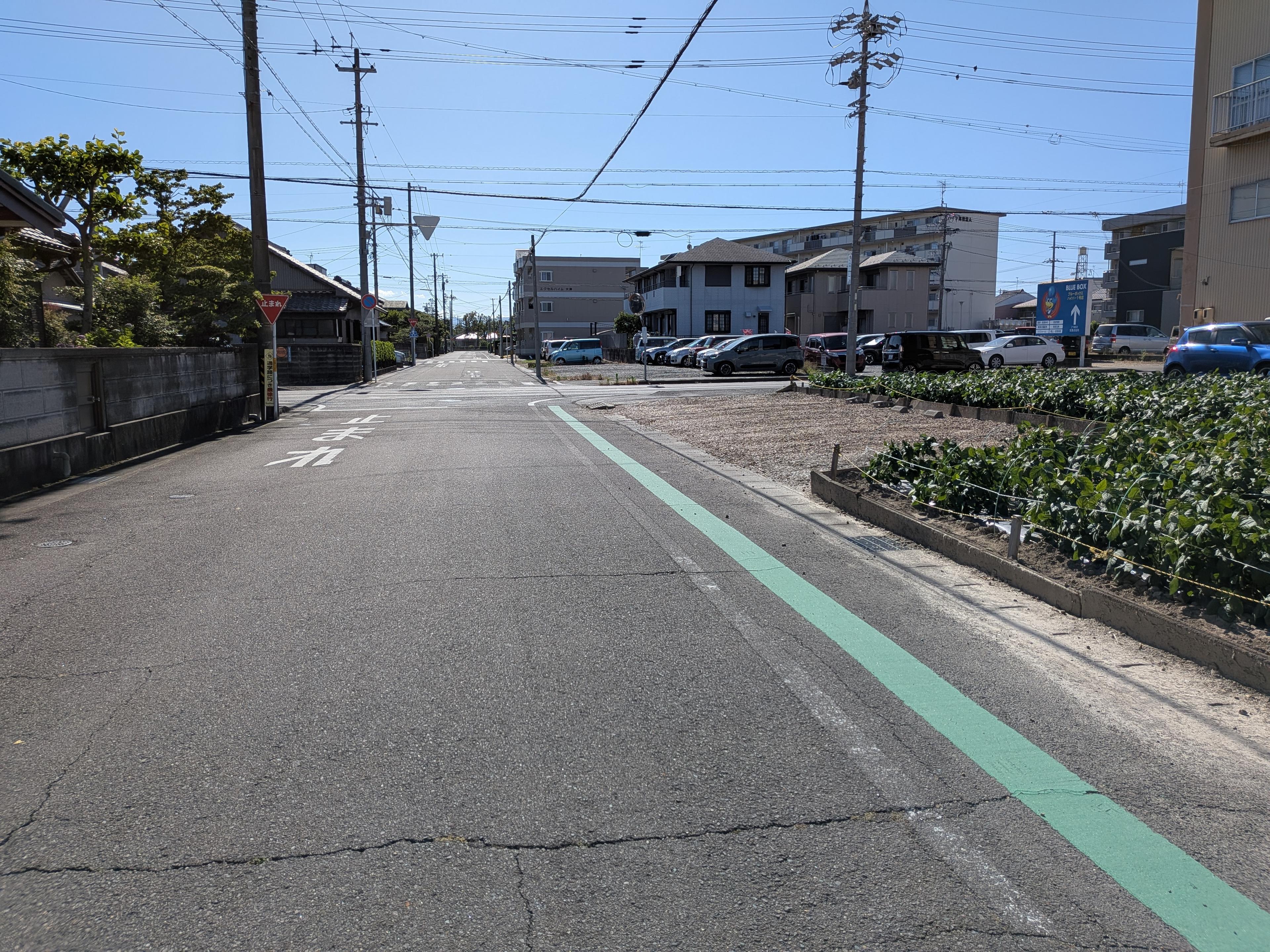高御堂2-18駐車場の外観・駐車場イメージ3枚目