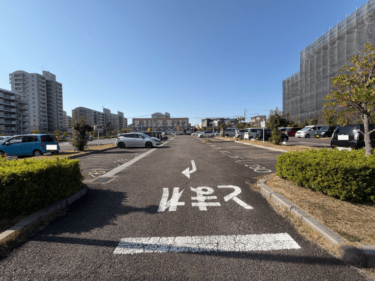 コンフォール城山の外観・駐車場イメージ1枚目