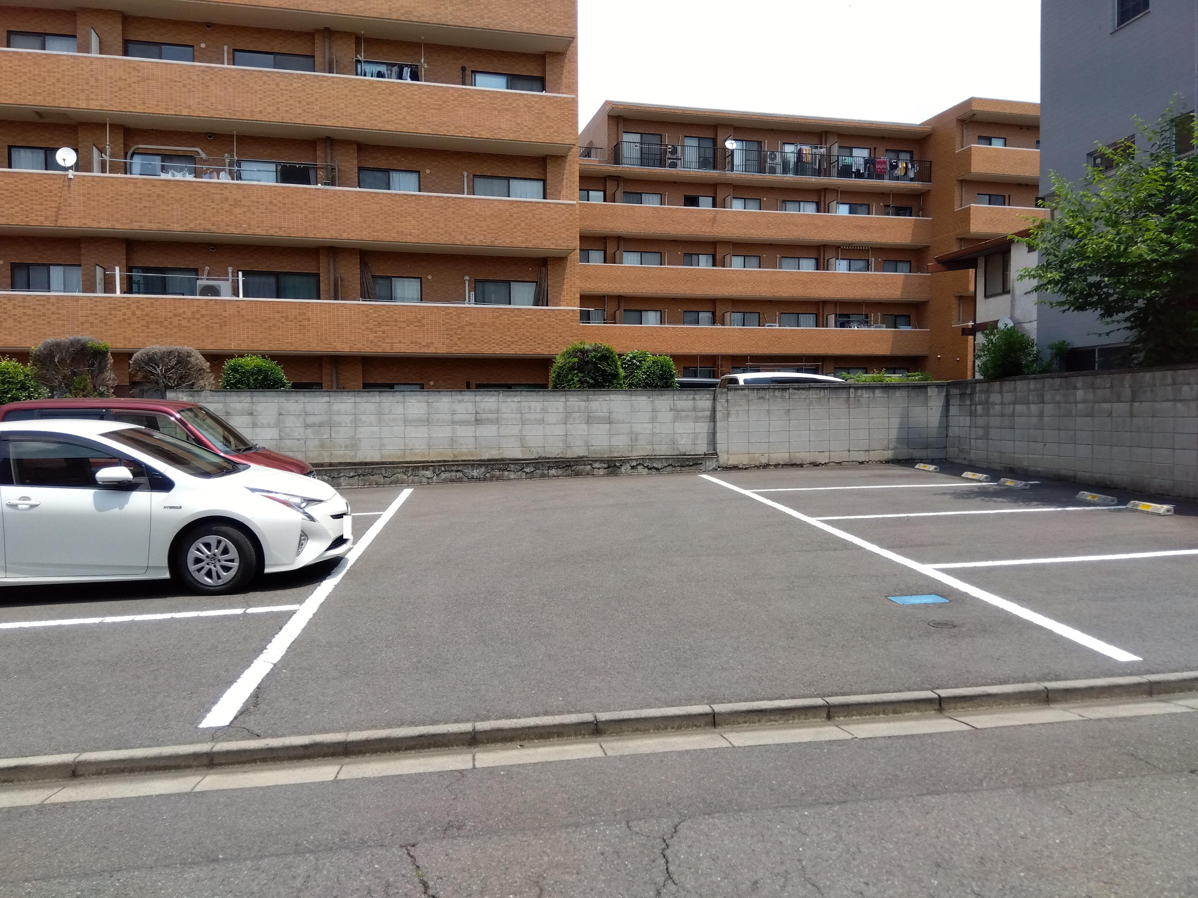 高松町第1月極駐車場の外観・駐車場イメージ2枚目