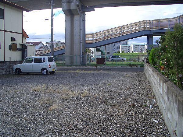 春日駐車場の外観・駐車場イメージ2枚目
