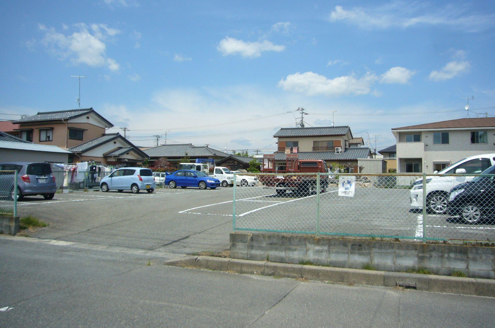 愛谷町駐車場Ⅱの外観・駐車場イメージ1枚目