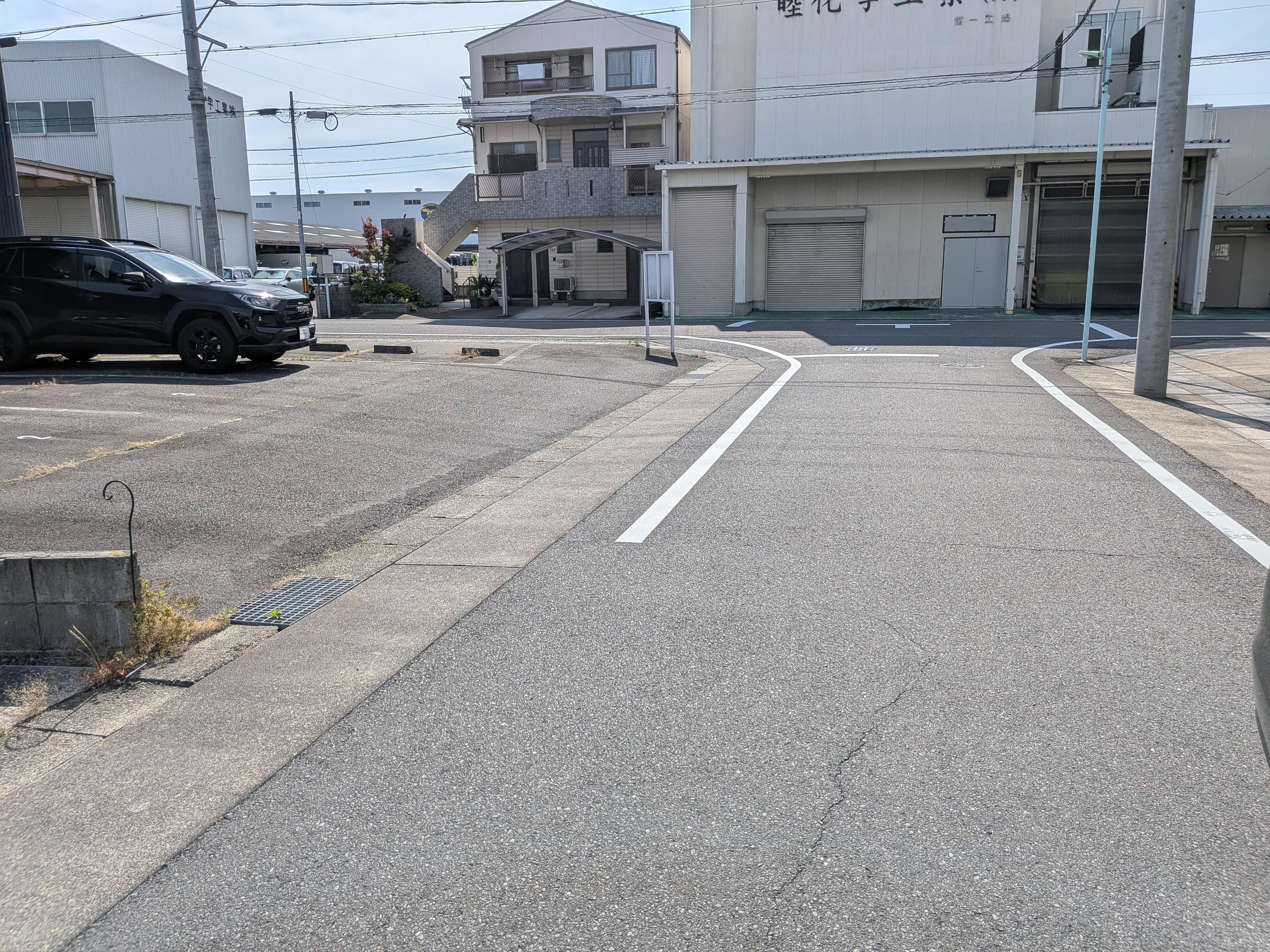 浮野町145駐車場の外観・駐車場イメージ3枚目
